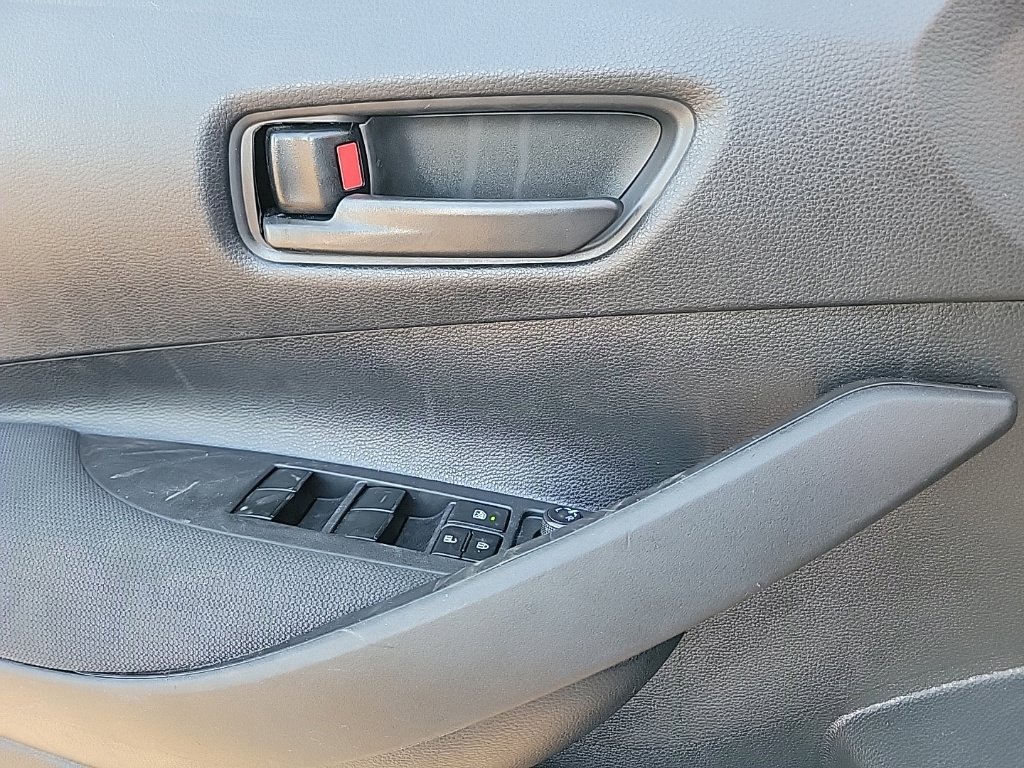 Used 2025 Toyota Corolla LE FWD image 11