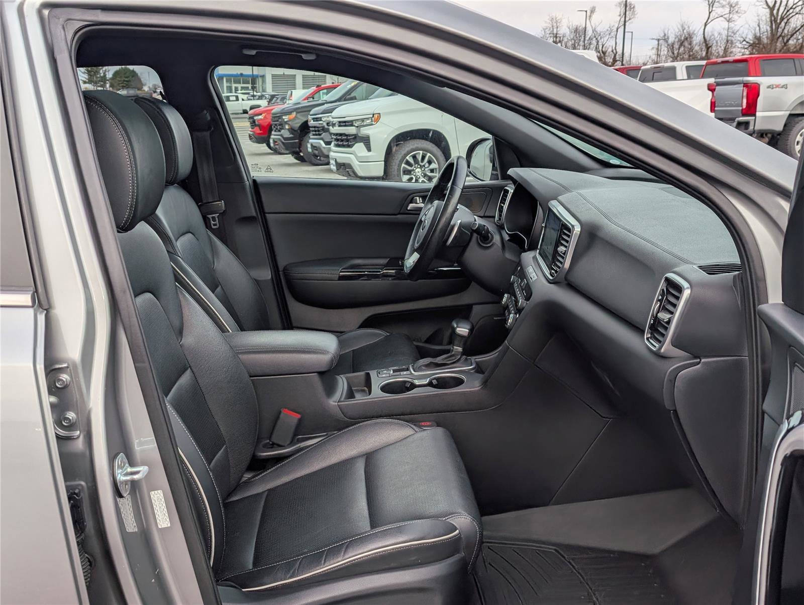 Used 2022 Kia Sportage SX image 11