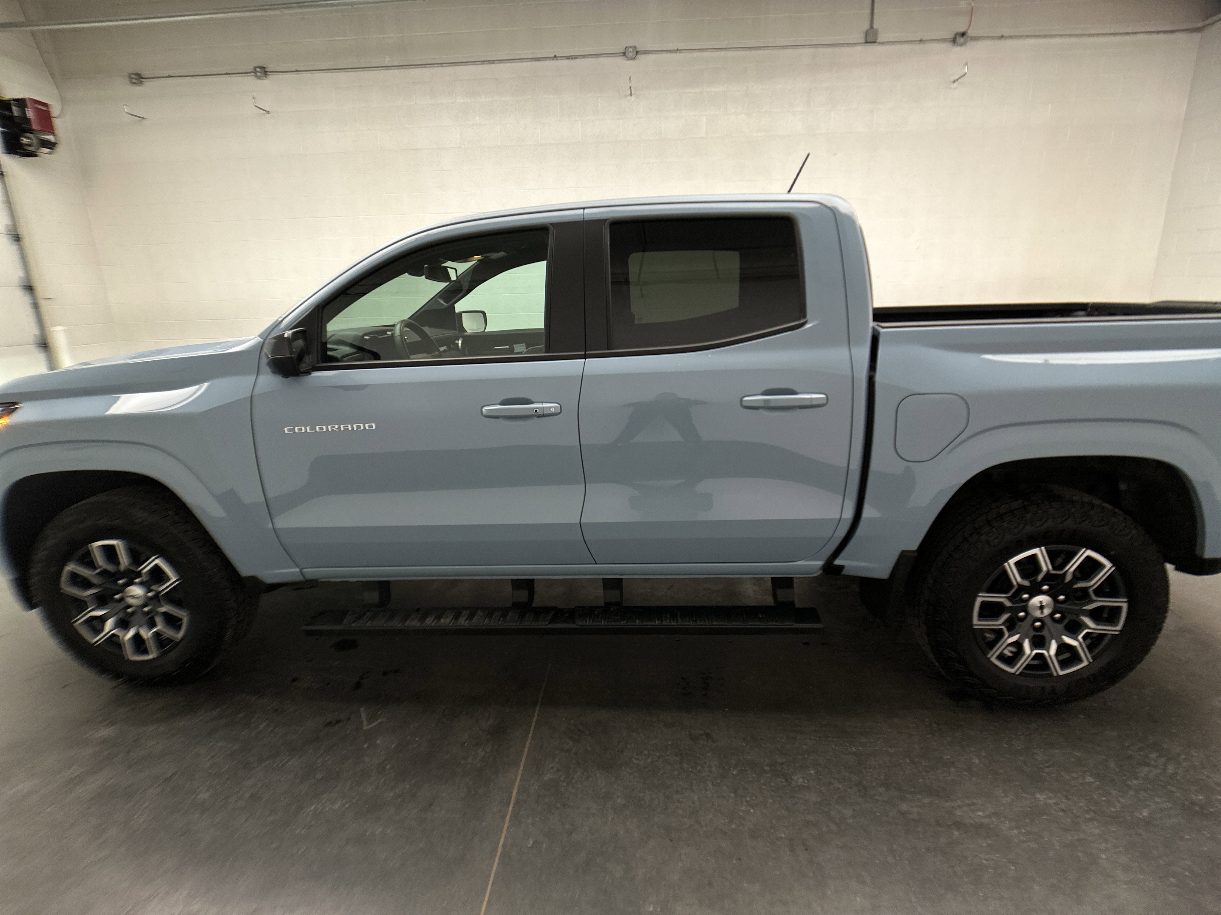 Used 2025 Chevrolet Colorado Z71 w/ Technology Package image 43