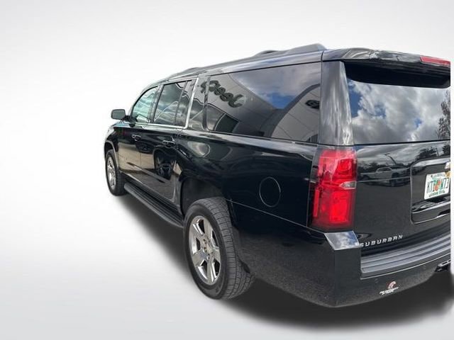 Used 2016 Chevrolet Suburban LT image 7