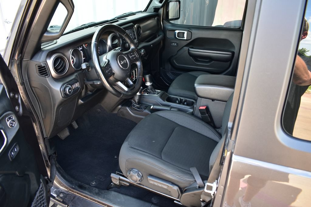 Used 2020 Jeep Wrangler Sport AWD/4WD image 17