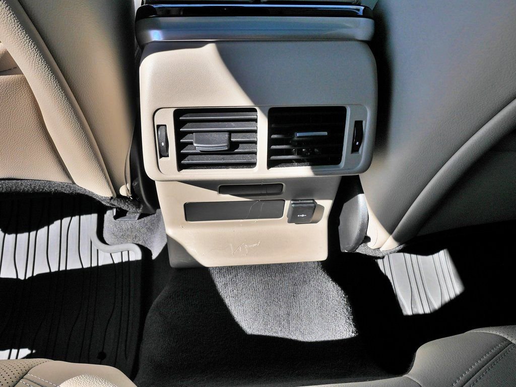 Used 2023 Land Rover Range Rover Velar S image 21