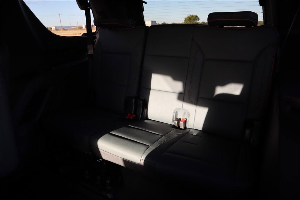 New 2026 GMC Yukon AT4 w/ LPO, Floor Liner Package image 7