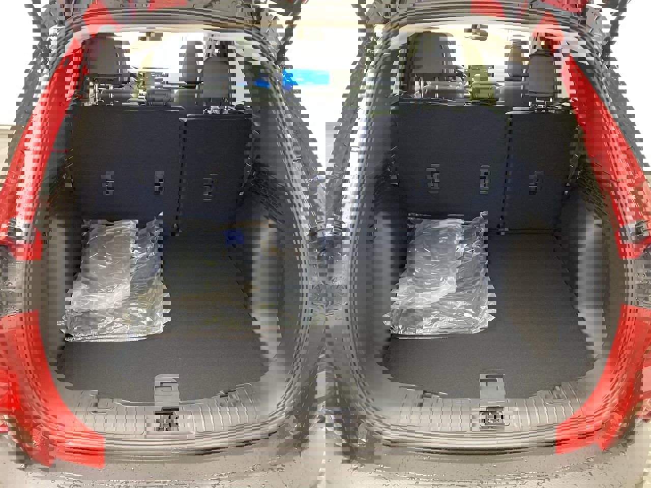 New 2024 Ford Escape SE w/ PHEV Premium Package image 28