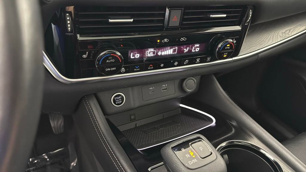 Used 2022 Nissan Rogue Platinum w/ Head-Up Display Package image 21