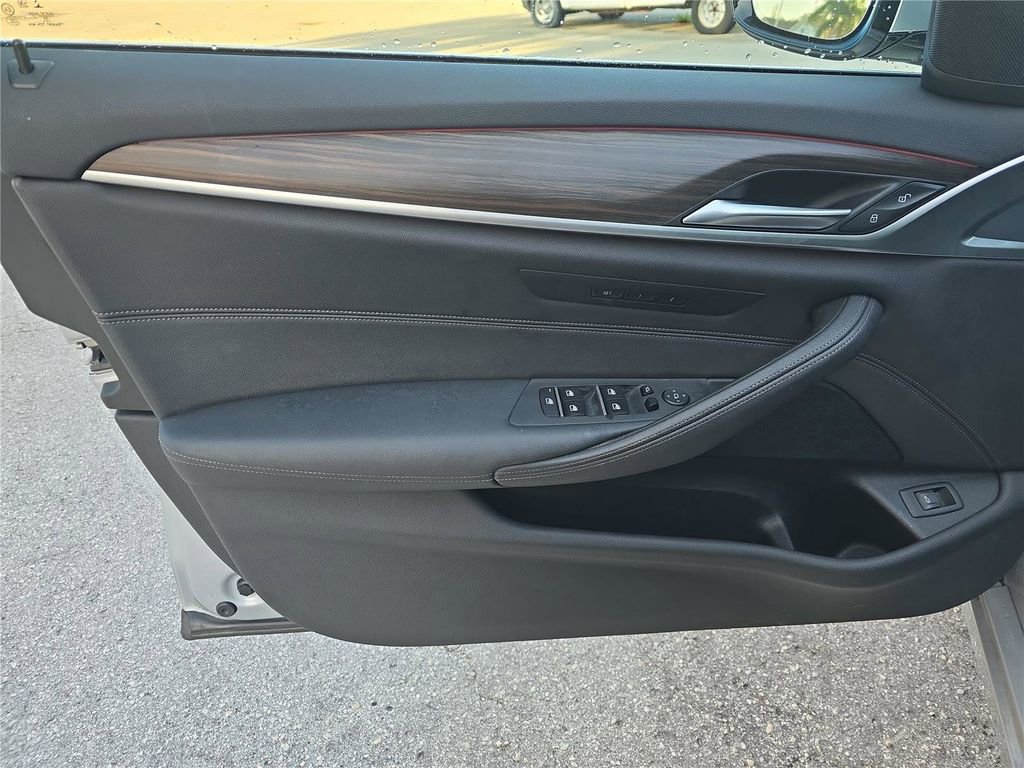 Used 2021 BMW 540i w/ Convenience Package image 12