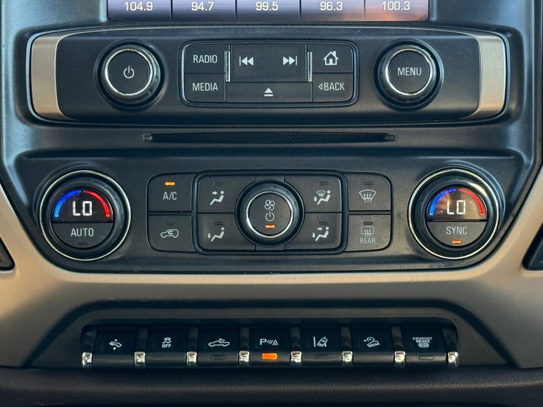 Used 2016 GMC Sierra 2500 Denali w/ Duramax Plus Package AWD/4WD image 29