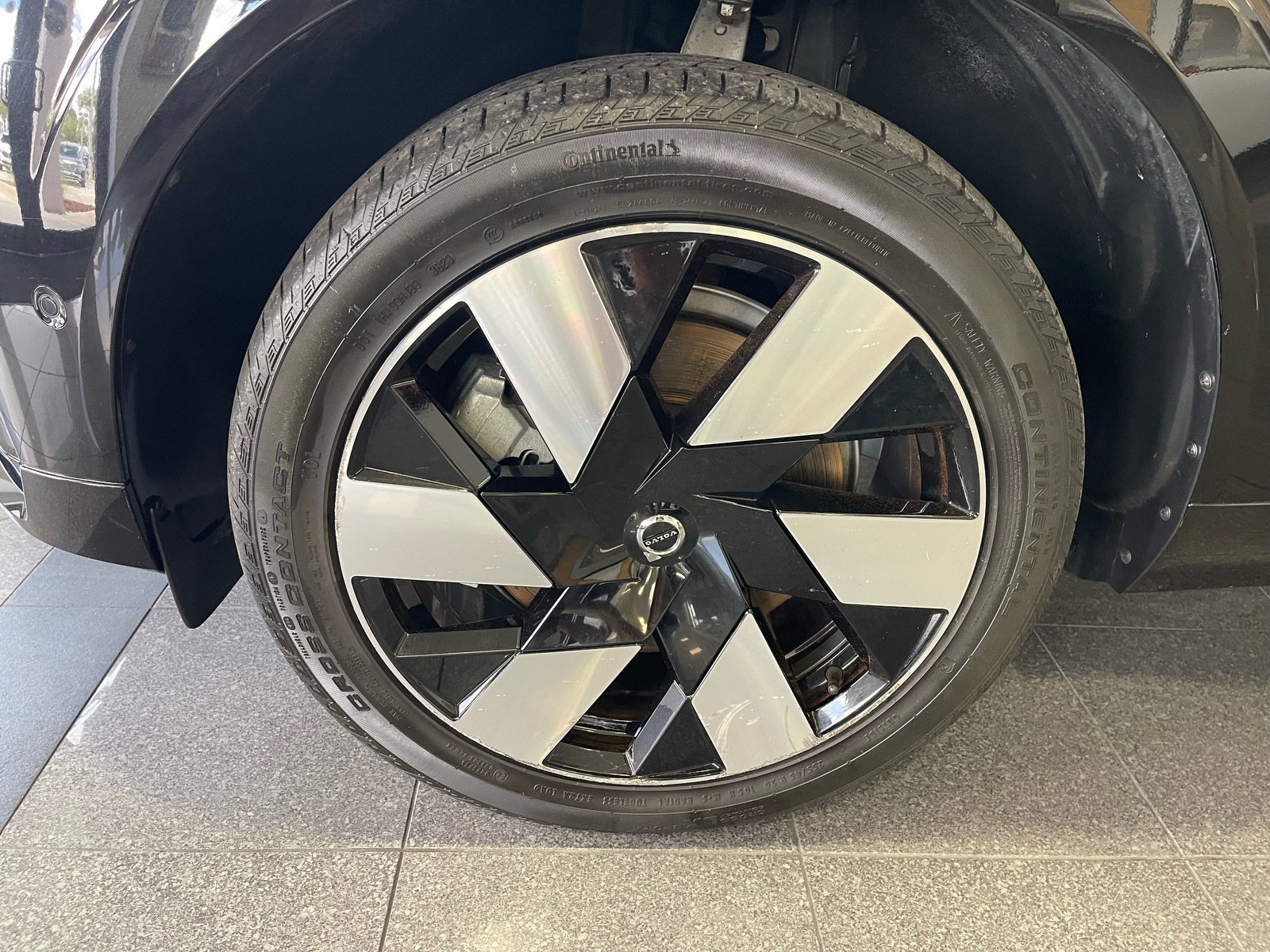 Used 2024 Volvo XC60 T8 Plus AWD/4WD image 20