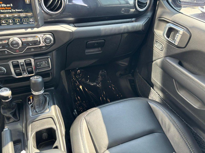 Used 2023 Jeep Wrangler Unlimited Sahara AWD/4WD image 19