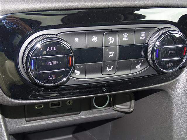 Used 2023 Buick Encore GX Essence w/ Experience Buick Package image 12