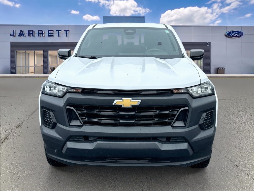 Used 2024 Chevrolet Colorado W/T w/ Technology Package RWD image 2