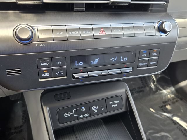 Used 2026 Hyundai Kona SEL Premium FWD image 16
