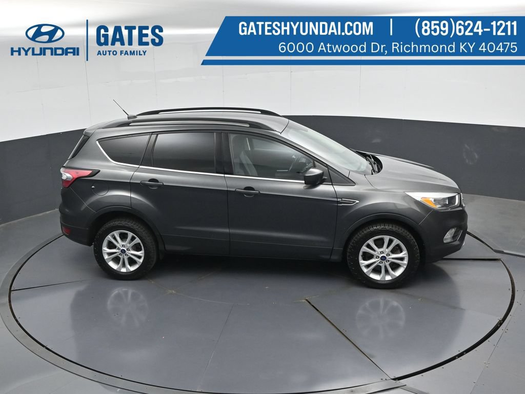 Used 2018 Ford Escape SE AWD/4WD image 46
