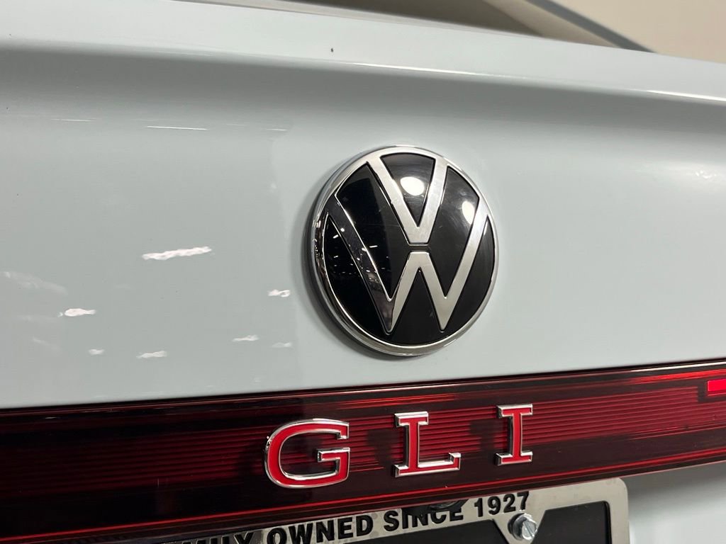 Used 2025 Volkswagen Jetta GLI Autobahn image 12