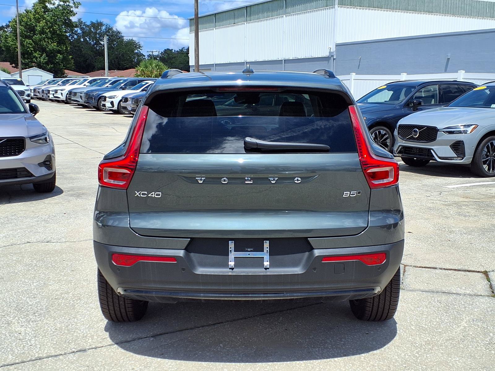 New 2026 Volvo XC40 B5 Plus w/ Climate Package AWD/4WD image 6