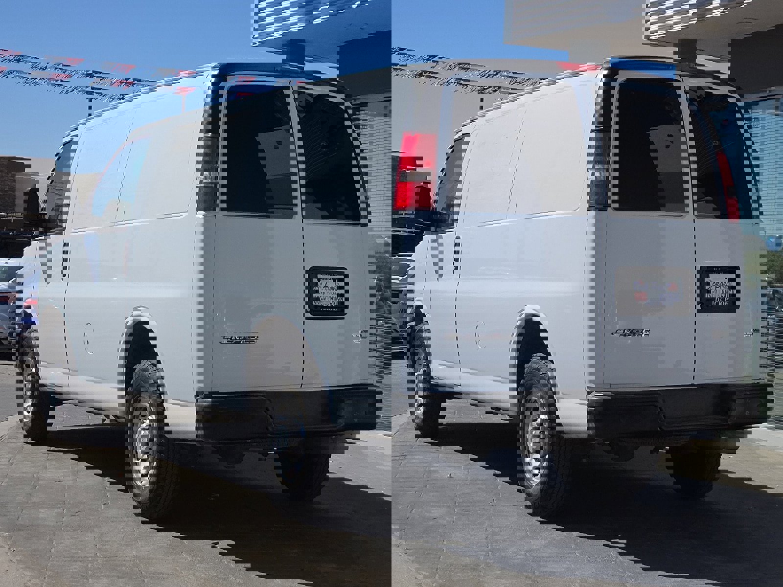 Used 2019 Chevrolet Express 2500 w/ Driver Convenience Package image 4