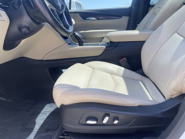 Used 2018 Cadillac XT5 Luxury w/ Driver Awareness Package FWD image 20