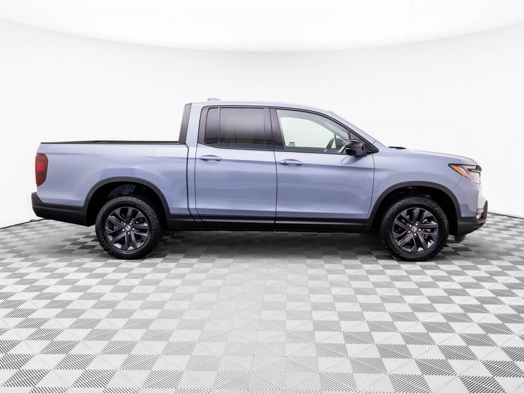 Used 2025 Honda Ridgeline Sport image 8