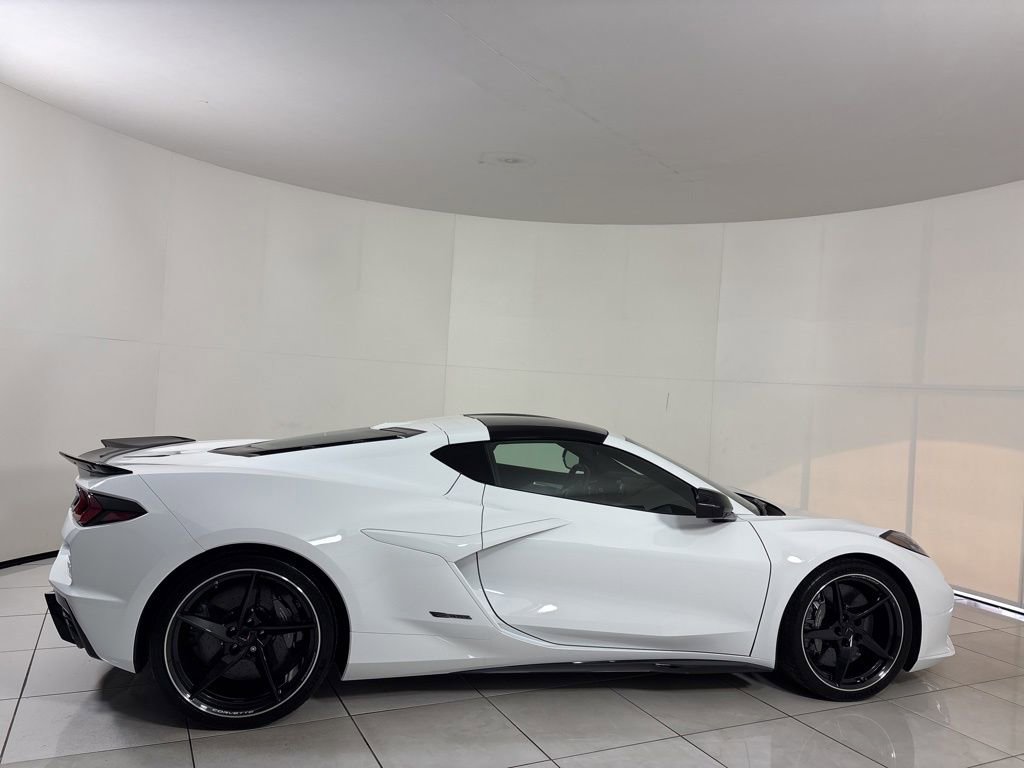 Used 2025 Chevrolet Corvette E-Ray w/ ZER Performance Package image 6