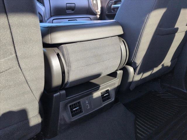 Used 2024 Chevrolet Silverado 1500 Custom Trail Boss w/ Turbomax Blackout Package AWD/4WD image 23