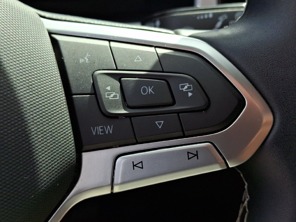 Used 2023 Volkswagen Atlas Cross Sport SE w/ Panoramic Sunroof Package AWD/4WD image 24