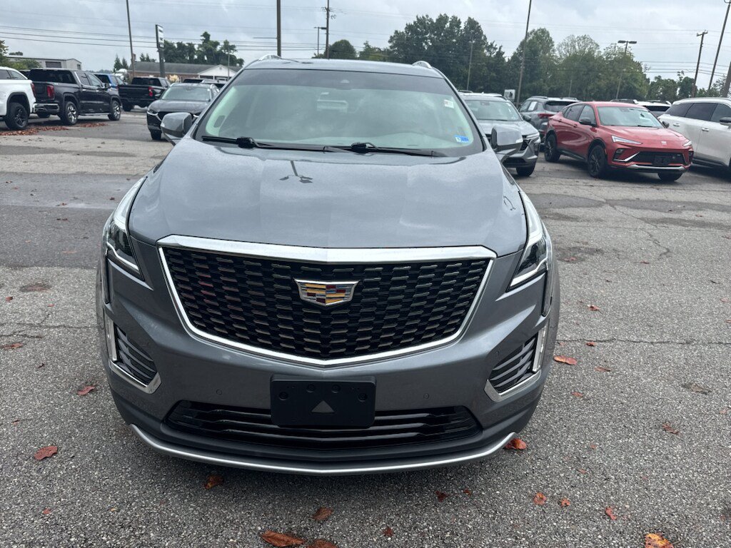 Used 2020 Cadillac XT5 Premium Luxury FWD image 2