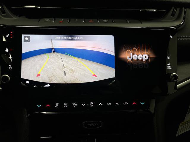 New 2026 Jeep Grand Cherokee Altitude image 11