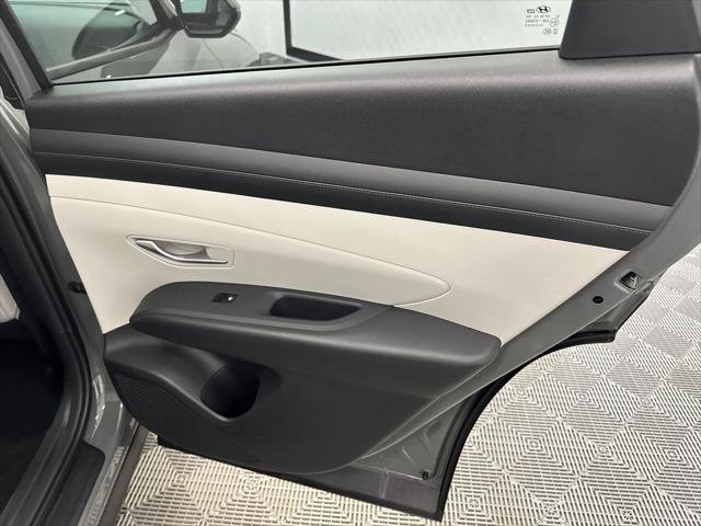 New 2026 Hyundai Tucson SEL FWD image 17