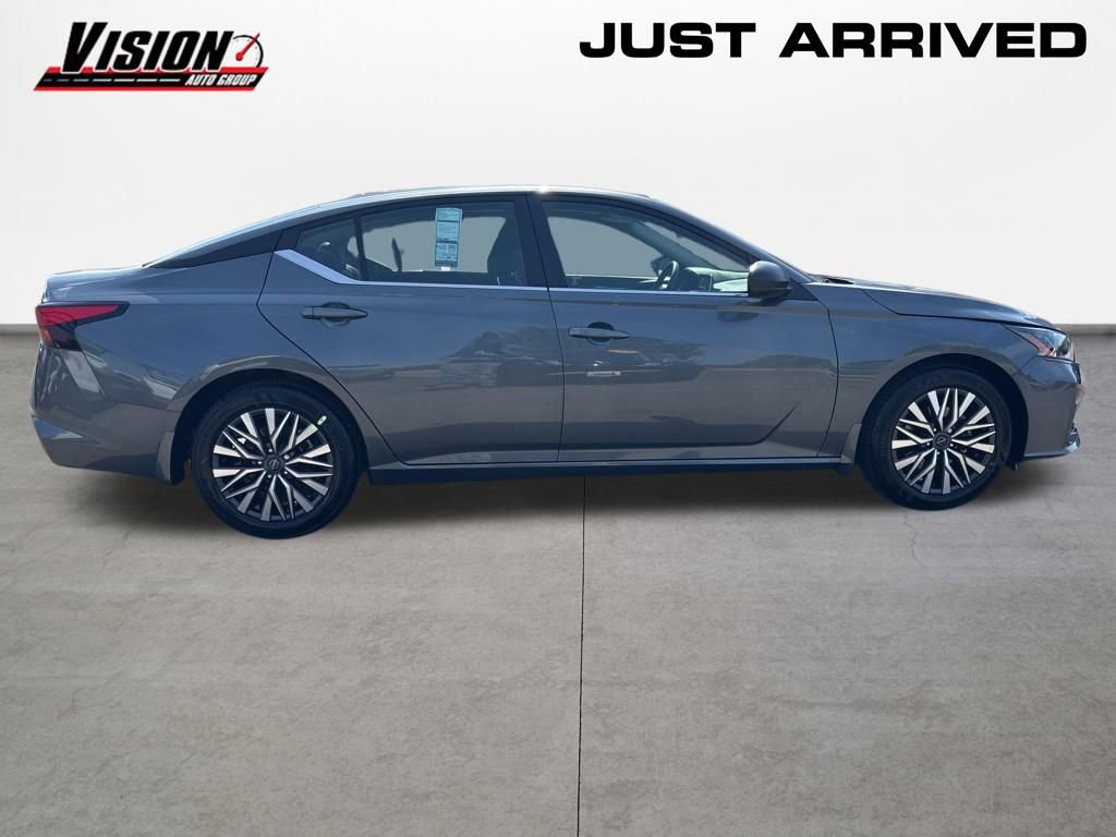New 2026 Nissan Altima 2.5 SV FWD image 4