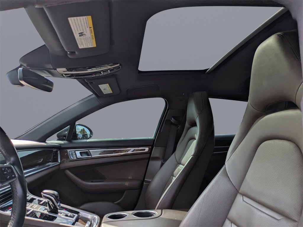 Used 2018 Porsche Panamera 4 image 40