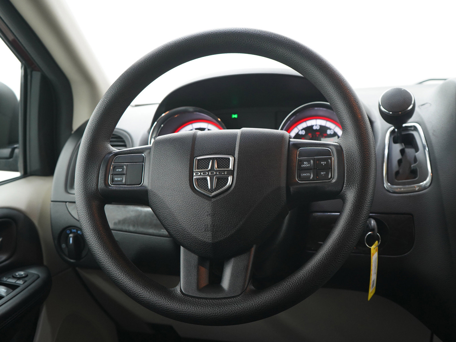 Used 2018 Dodge Grand Caravan SE FWD image 16