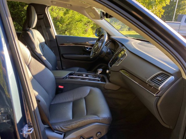 Used 2019 Volvo XC90 T6 Momentum w/ Protection Package Premier AWD/4WD image 37