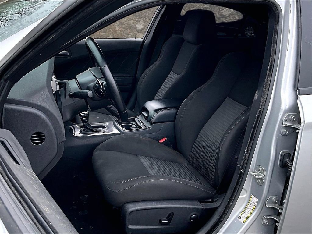 Used 2023 Dodge Charger R/T w/ Blacktop Package image 20