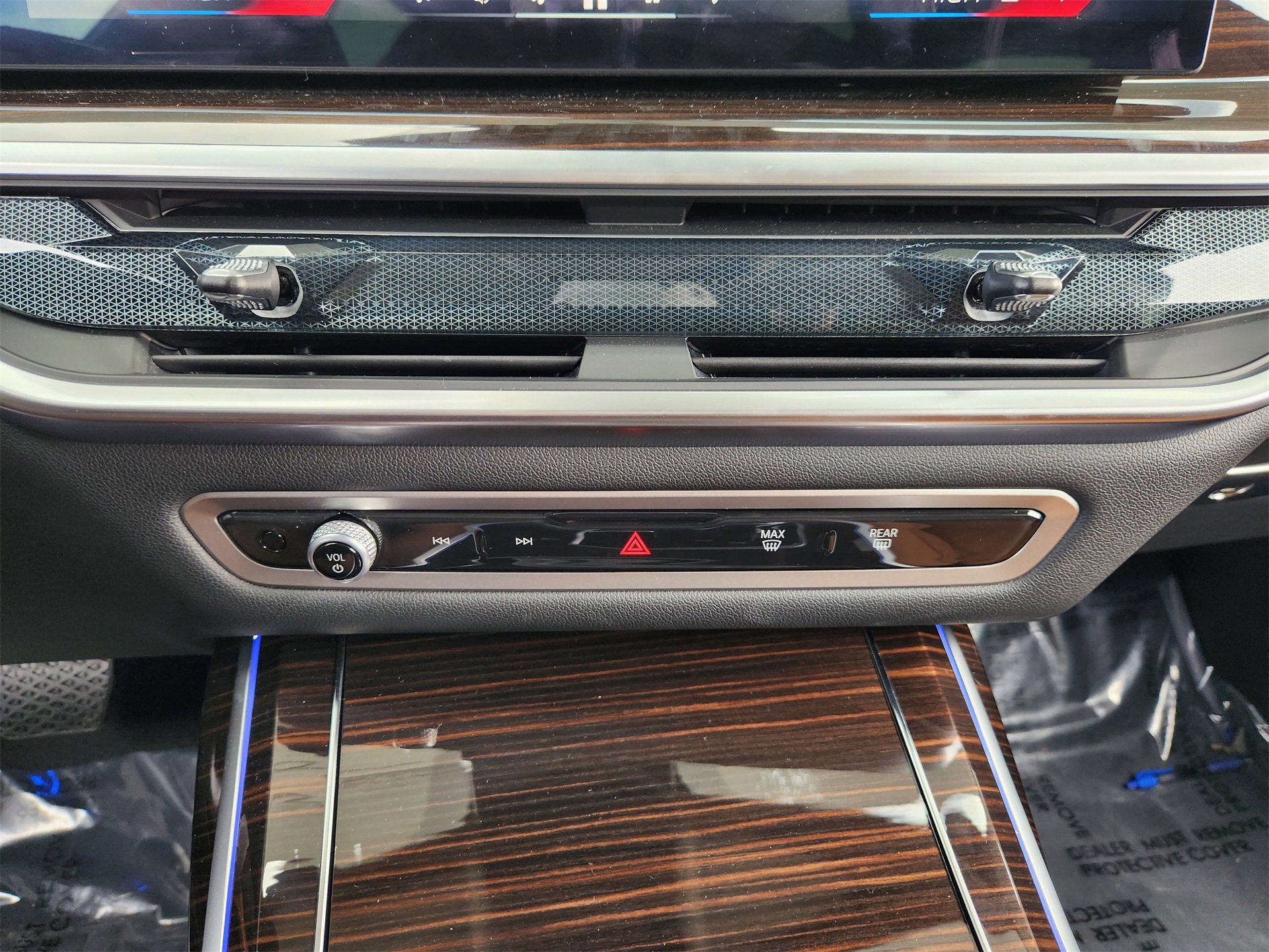 Used 2026 BMW X7 xDrive40i image 21