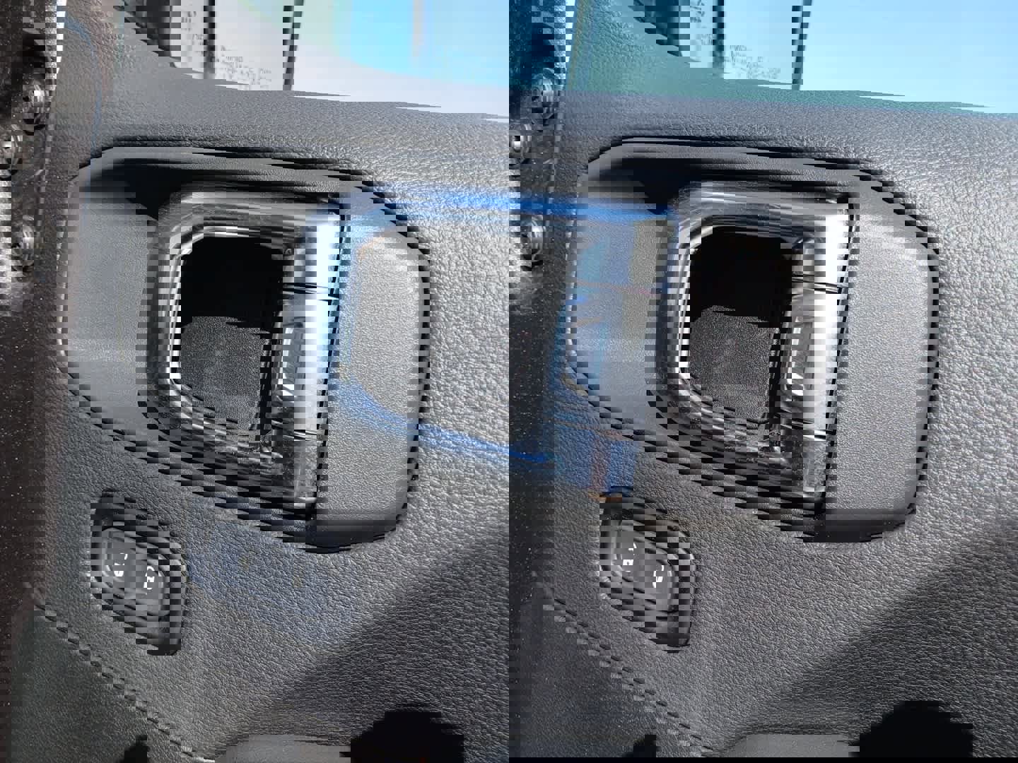 Used 2025 Jeep Wrangler Sahara image 51