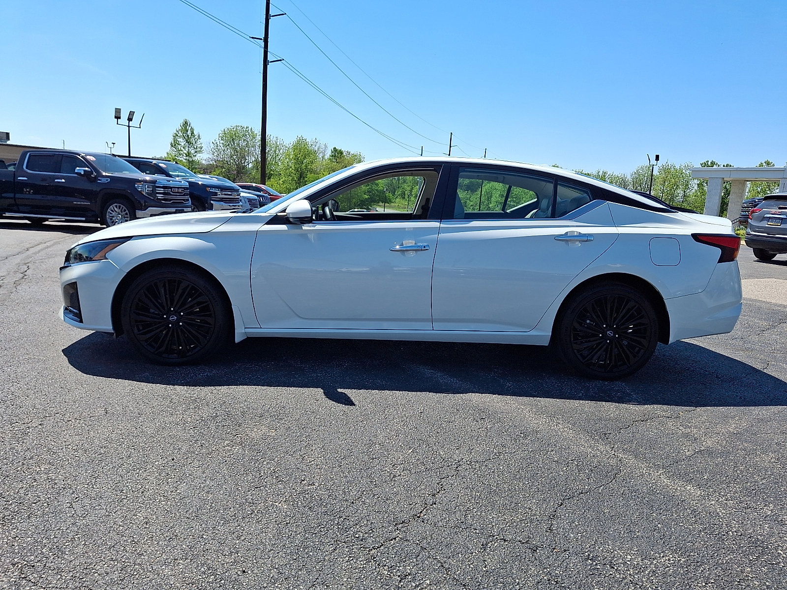 Used 2023 Nissan Altima 2.5 SL AWD/4WD image 5