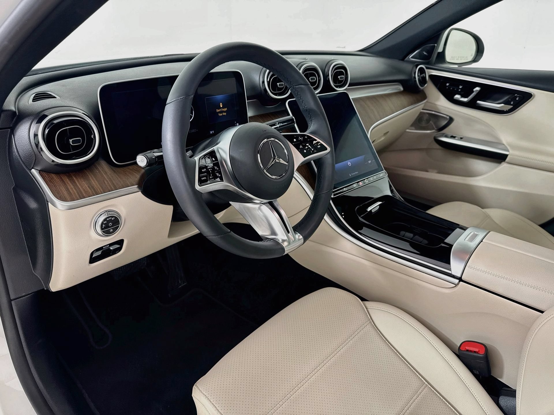 Used 2023 Mercedes-Benz C 300 Sedan image 10
