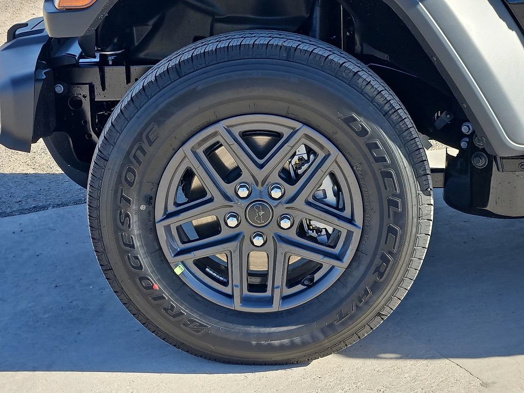 New 2026 Jeep Gladiator Sport AWD/4WD image 9