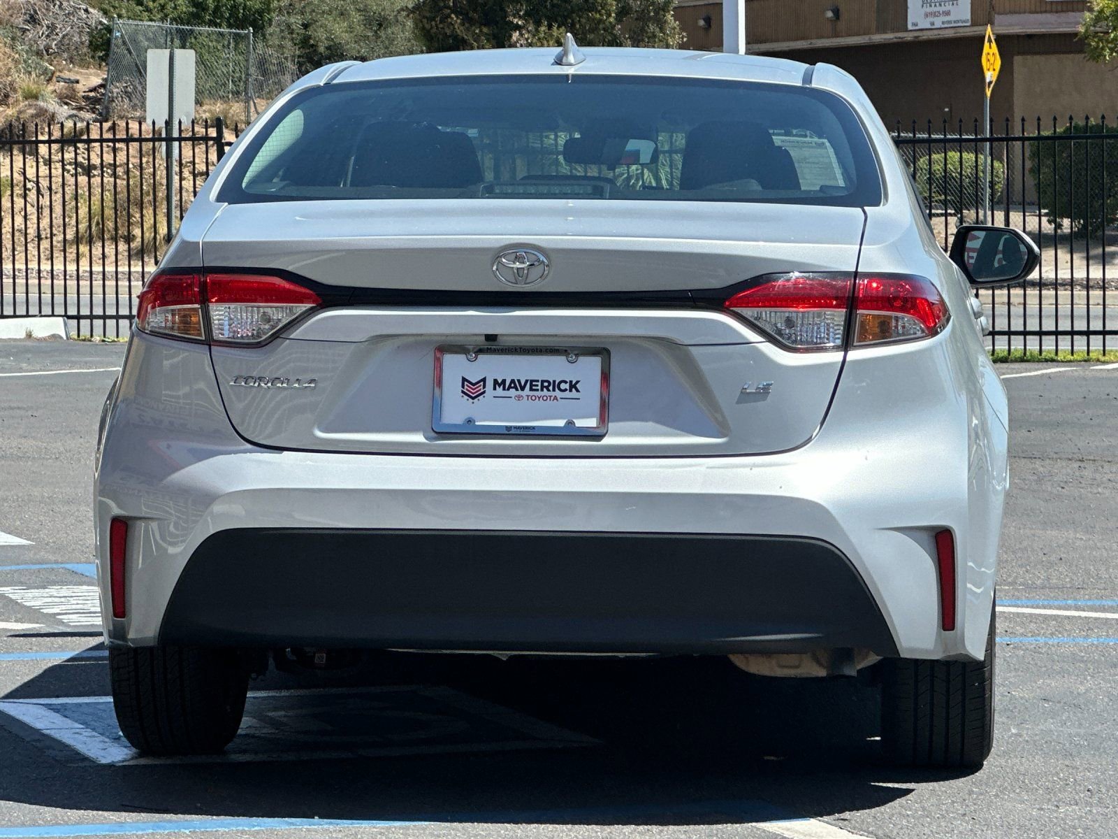 Used 2024 Toyota Corolla LE FWD image 4