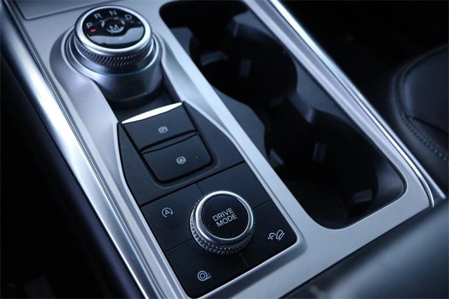 Used 2021 Ford Explorer XLT w/ Equipment Group 202A image 20