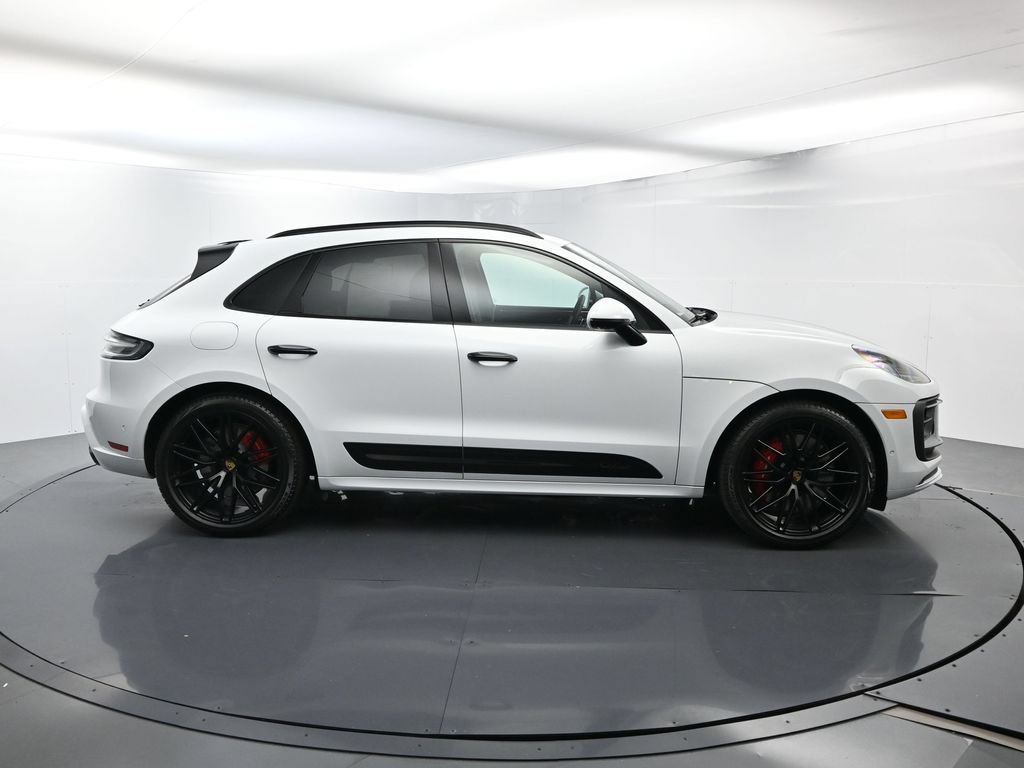Certified 2025 Porsche Macan GTS AWD/4WD image 16
