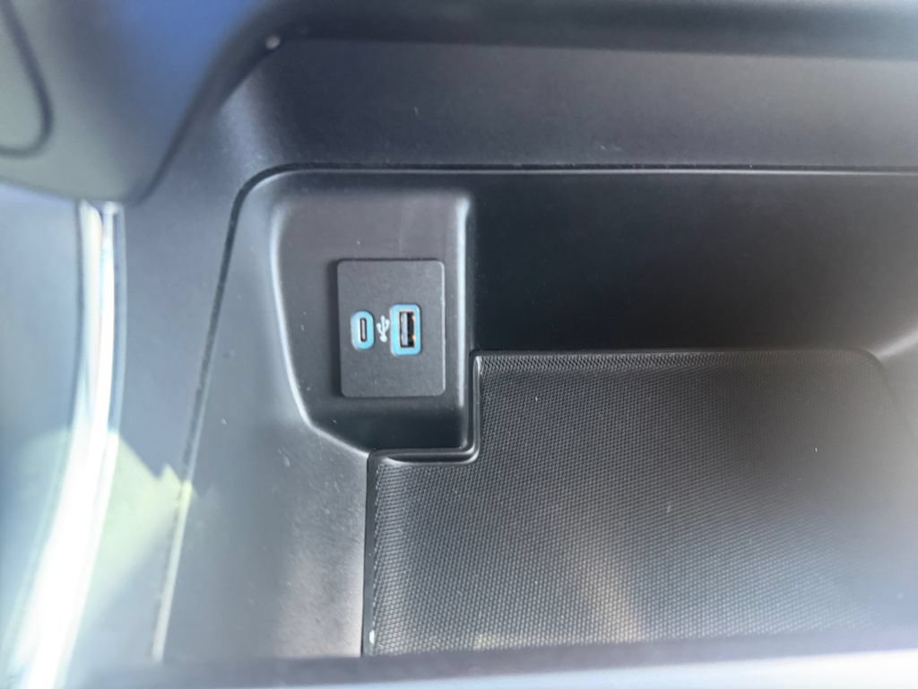 Used 2022 Ford F150 Lightning Pro AWD/4WD image 15