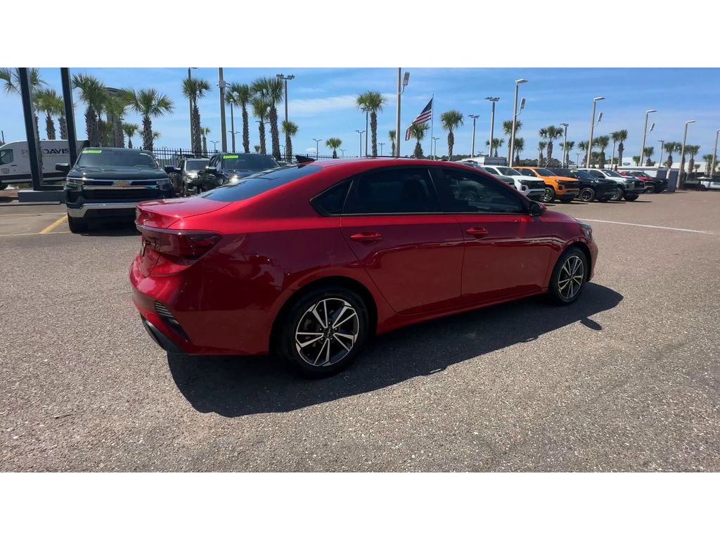 Used 2023 Kia Forte LXS FWD image 2