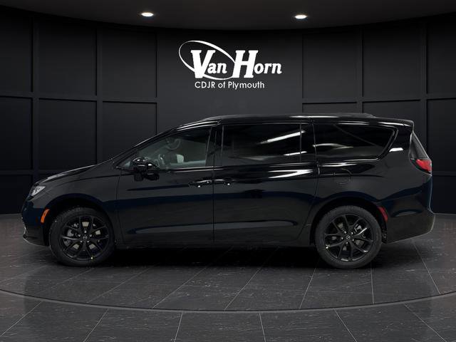 New 2026 Chrysler Pacifica Select w/ S Appearance Package image 11