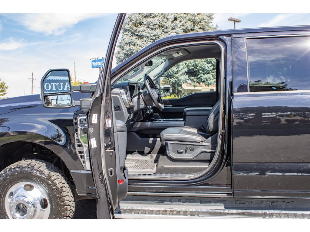 Used 2023 Ford F350 Lariat w/ Tow Technology Package AWD/4WD image 29