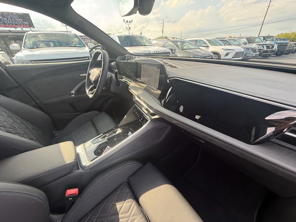Used 2025 Audi SQ5 Premium Plus AWD/4WD image 24