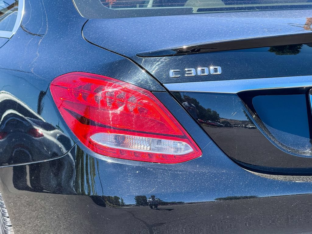 Used 2016 Mercedes-Benz C 300 4MATIC Sedan image 9