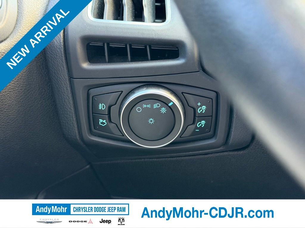 Used 2016 Ford Focus Titanium FWD image 13