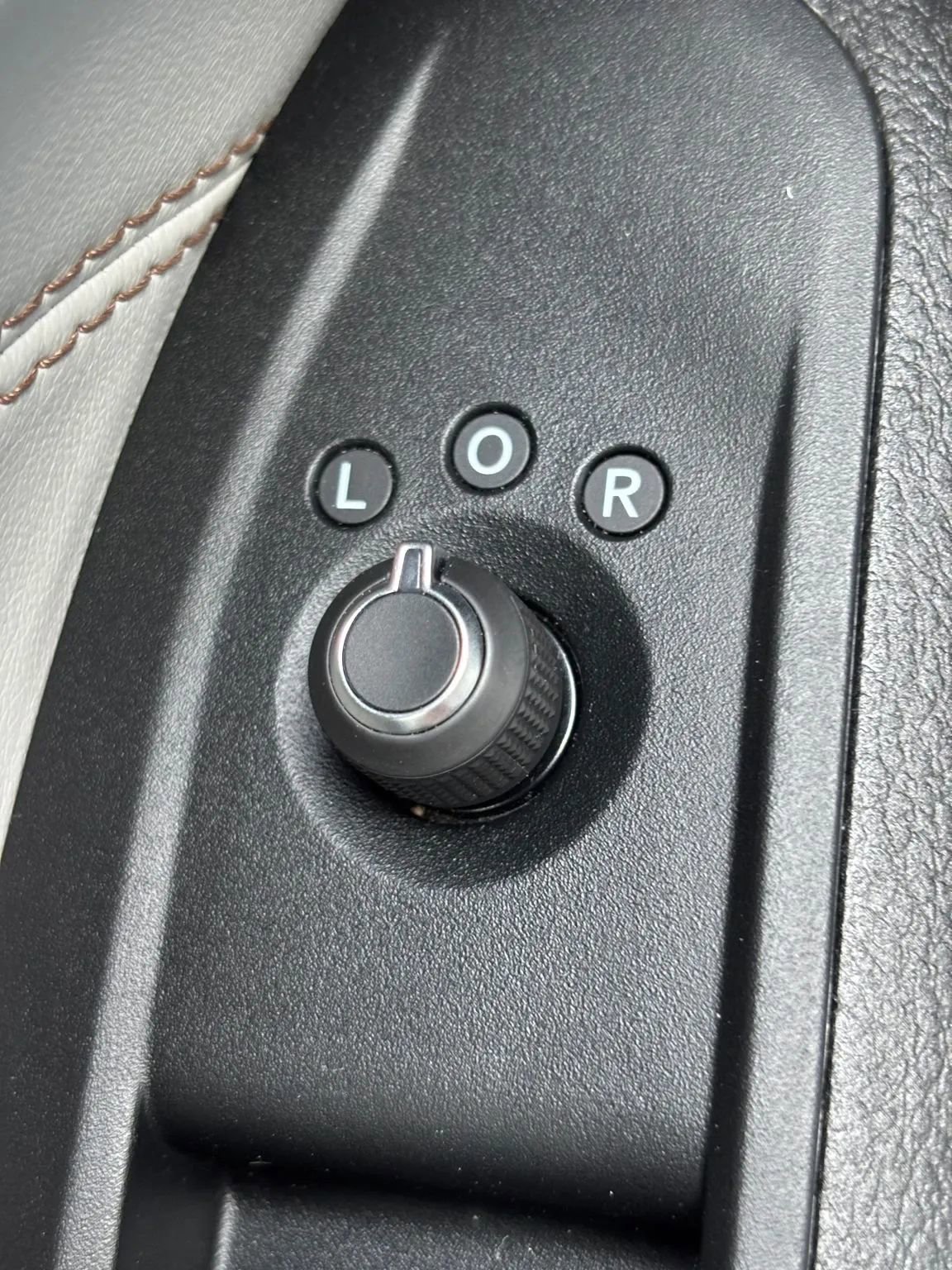 Used 2022 Jeep Compass Limited w/ Sun and Sound Group image 10