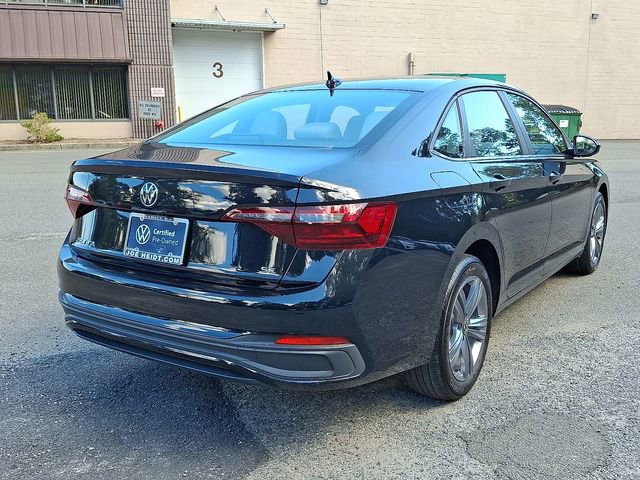 Certified 2023 Volkswagen Jetta SE image 10